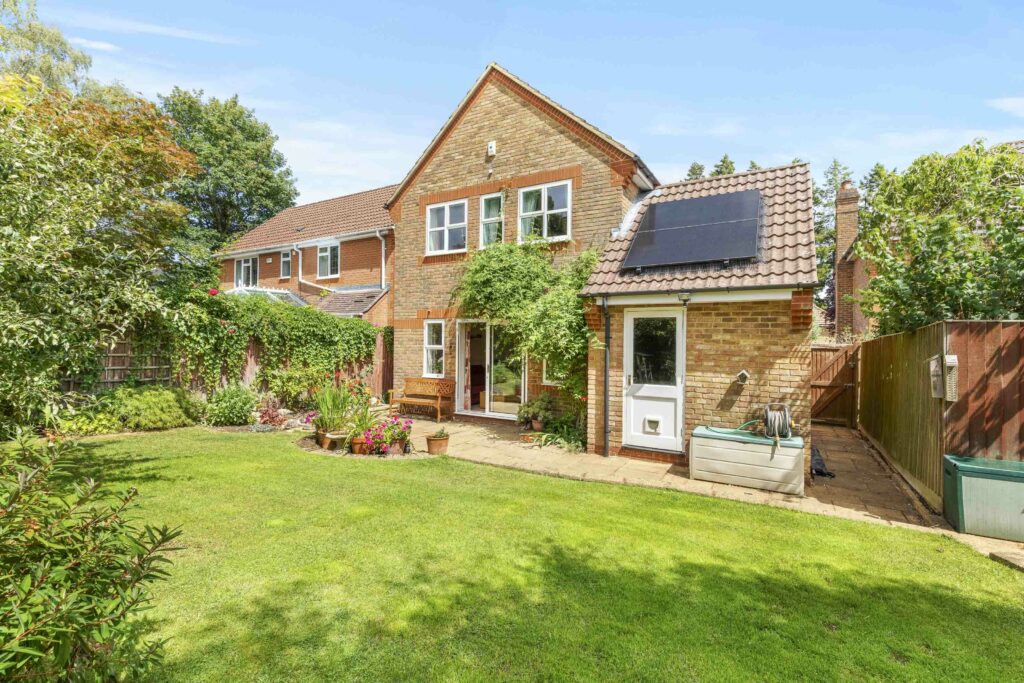 Lyndon Gardens, High Wycombe, HP13