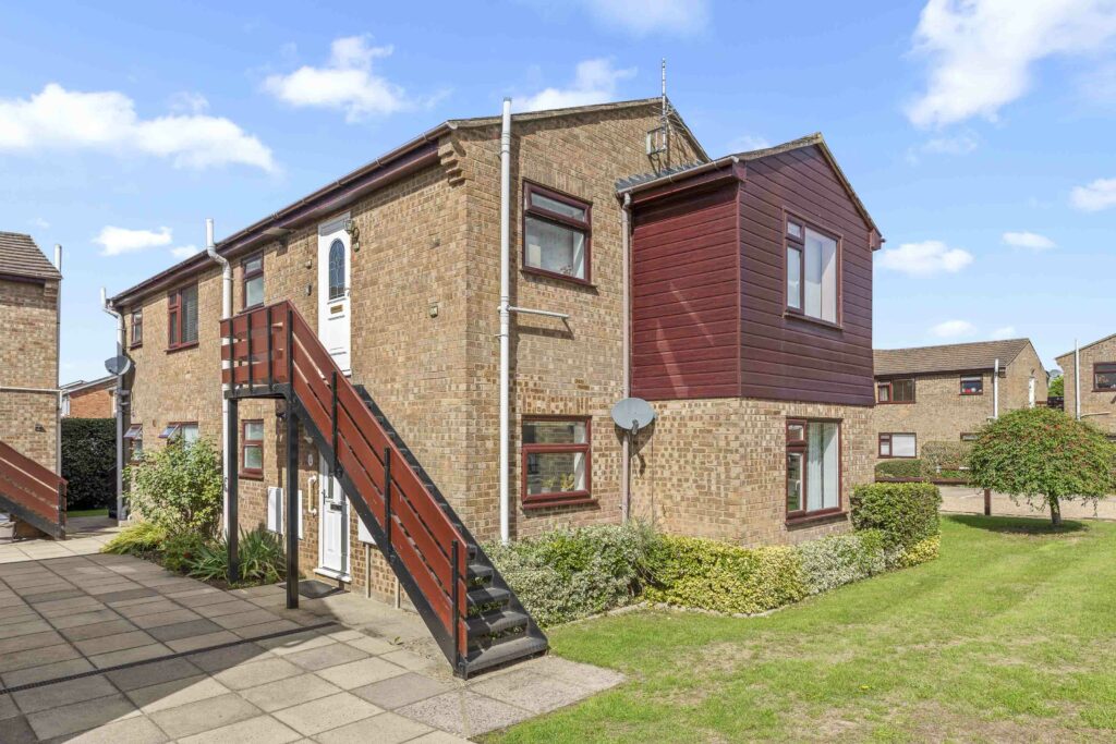 Oakengrove Road, Hazlemere, HP15