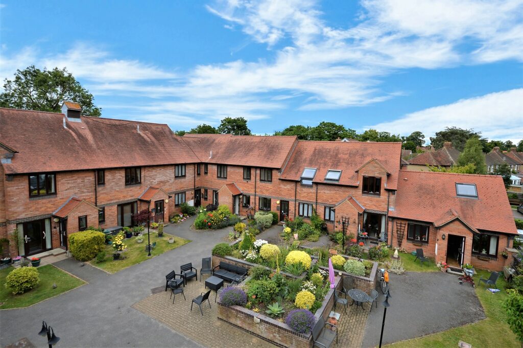 Sharman Beer Court, Thame, OX9