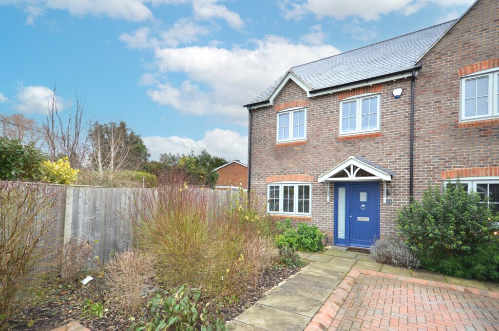 Old Mill Place, Aston Clinton, HP22