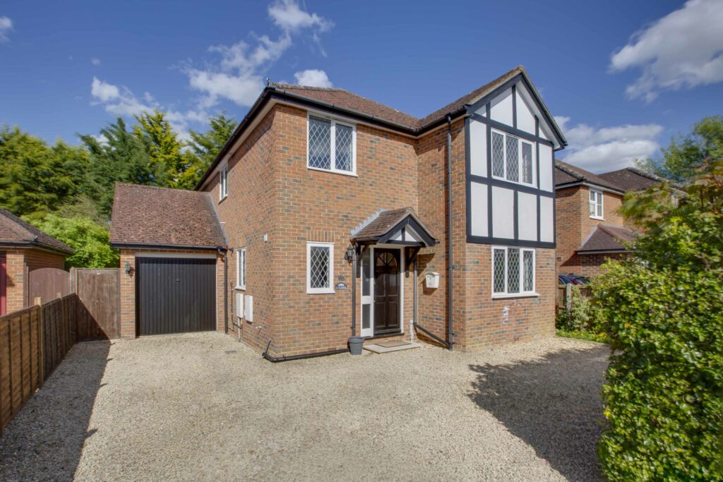 Stock Field Close, Hazlemere, HP15