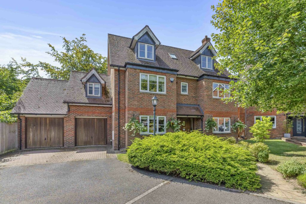 Willow Chase, Hazlemere, HP15