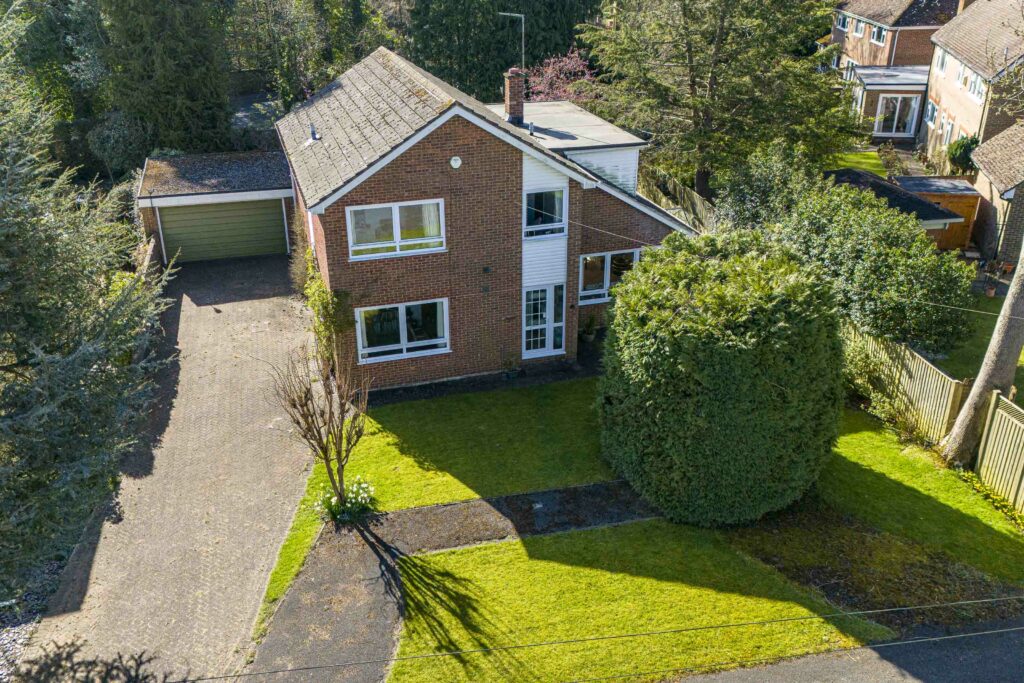 Willow Chase, Hazlemere, HP15