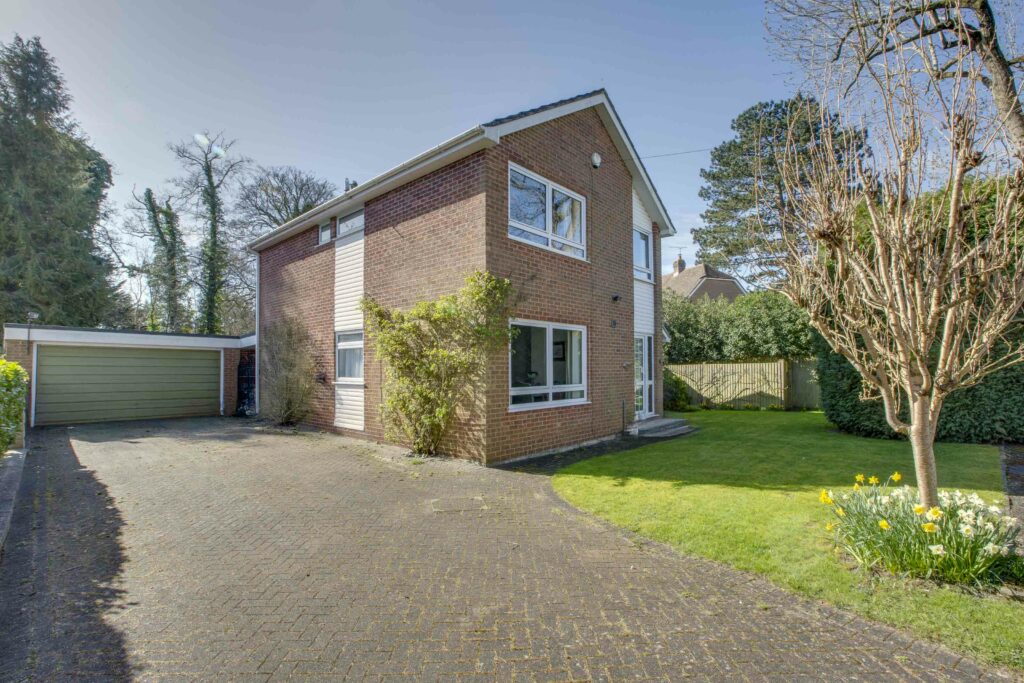 Willow Chase, Hazlemere, HP15