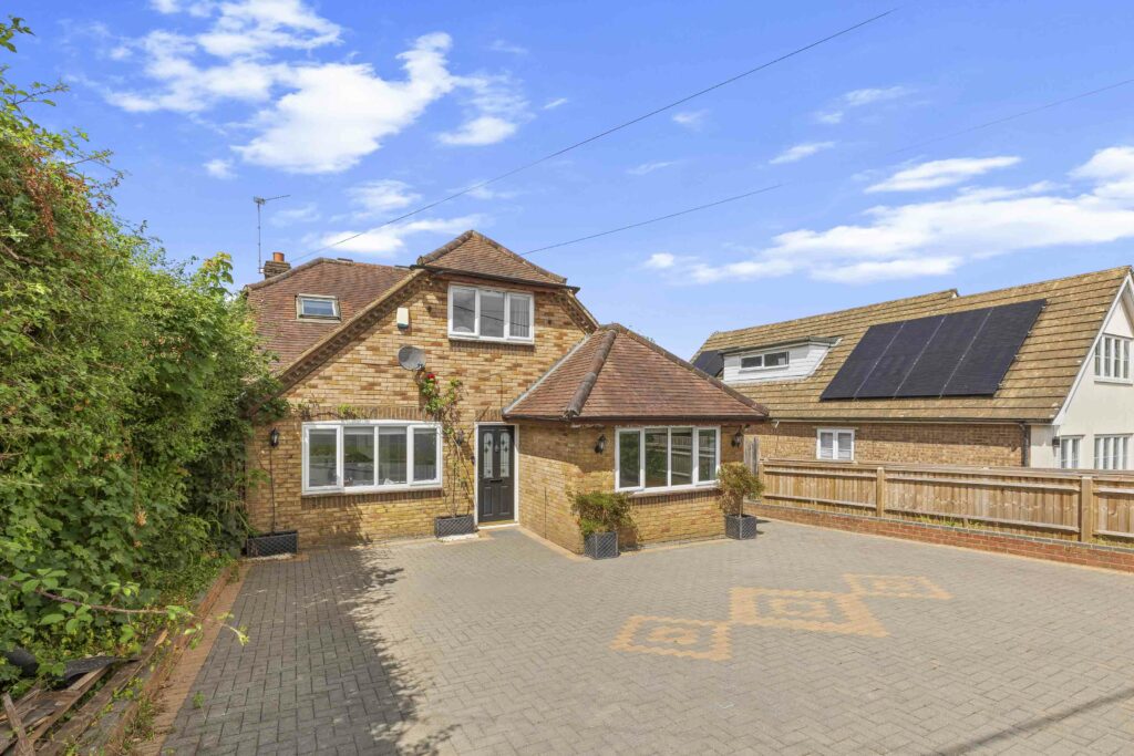 Brimmers Hill, Widmer End, HP15