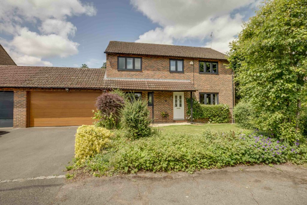 Katherine Close, Penn, HP10