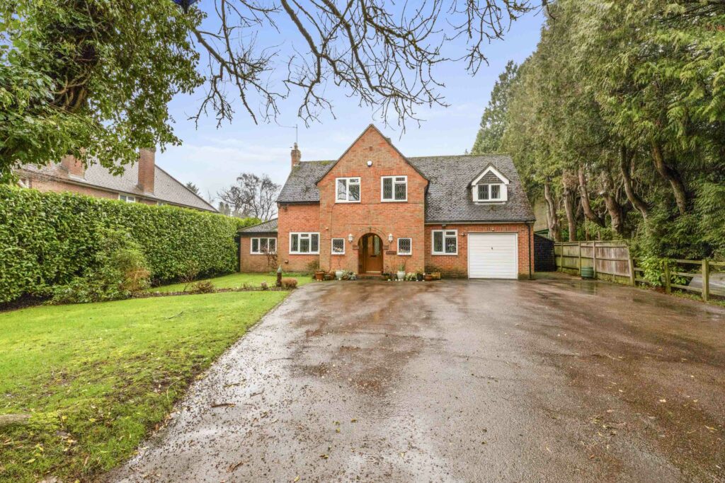 St. Johns Road, Penn, HP10