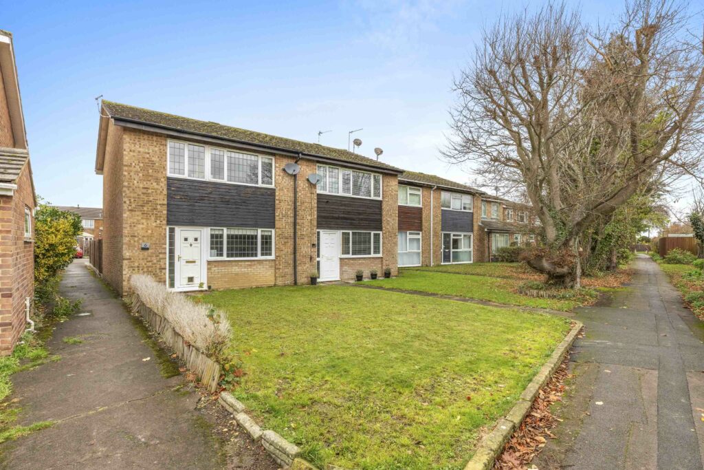 Oakengrove Lane, Hazlemere, HP15
