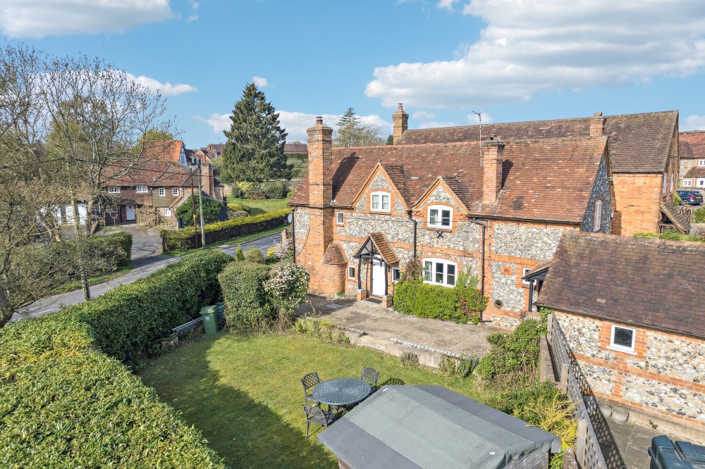 Chapel Hill, Speen, HP27