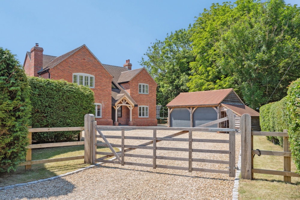 Meadle, Aylesbury, HP17