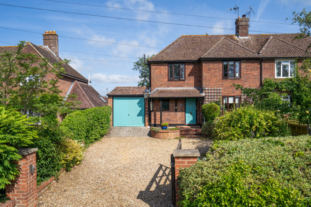 BRILL ROAD OAKLEY BUCKINGHAMSHIRE