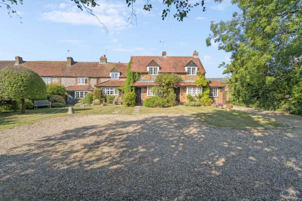 Main Road, Lacey Green, HP27