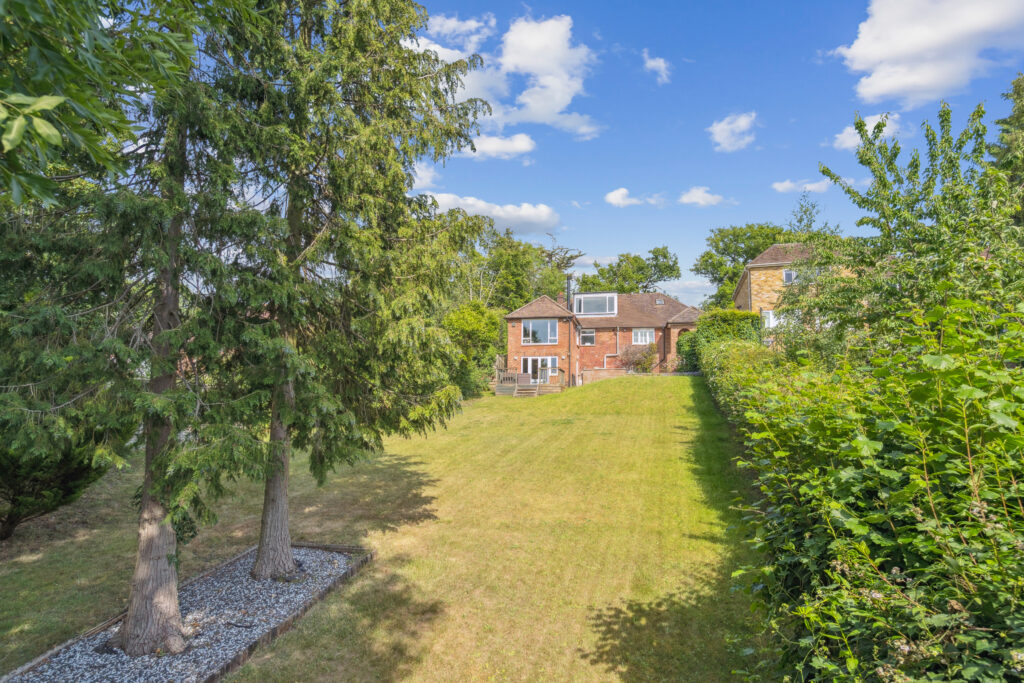 Holtspur Top Lane, Beaconsfield, HP9