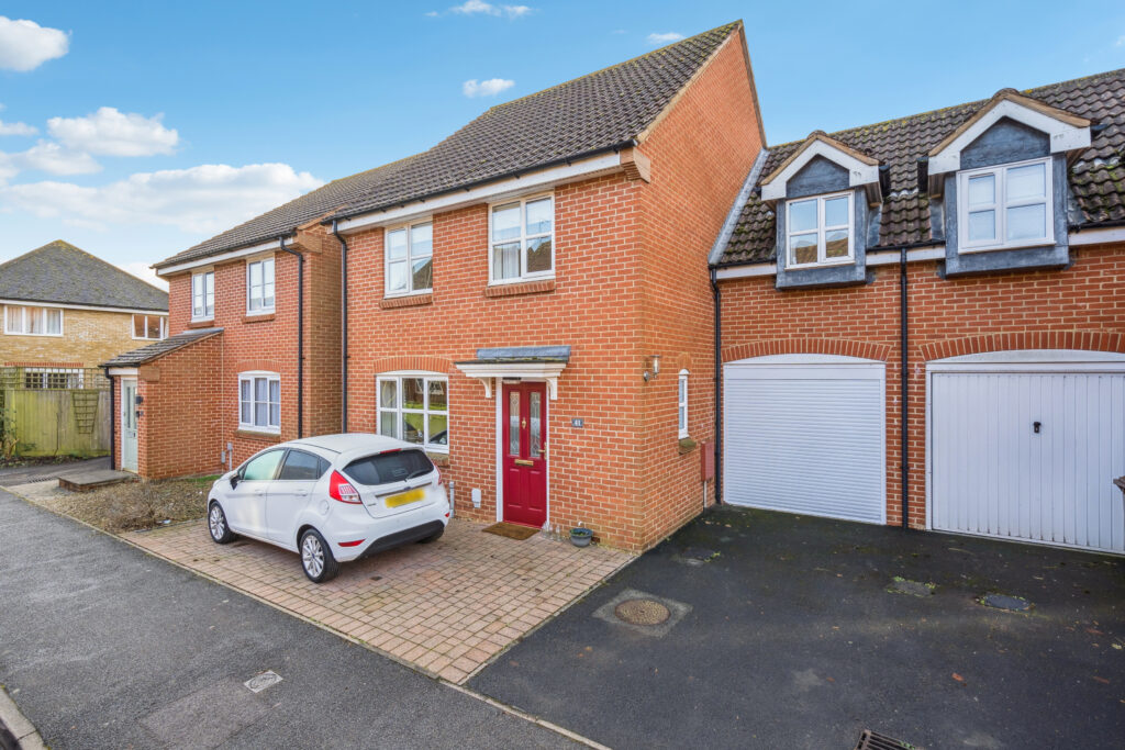 Youens Drive, Thame, OX9