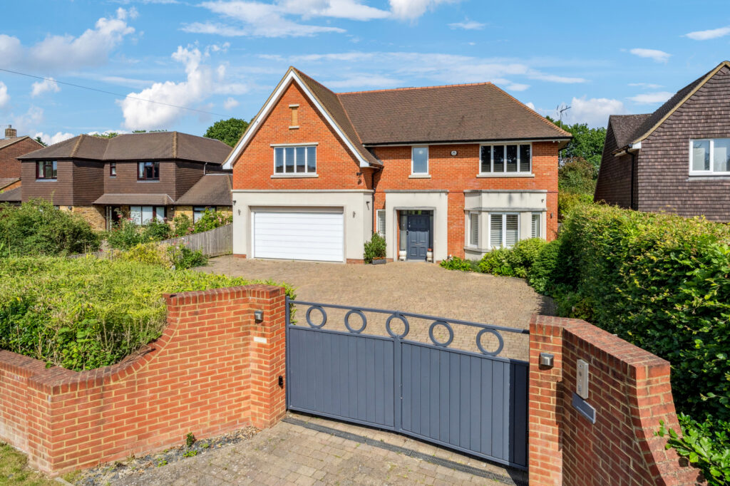 Cherry Tree Road, Beaconsfield, HP9