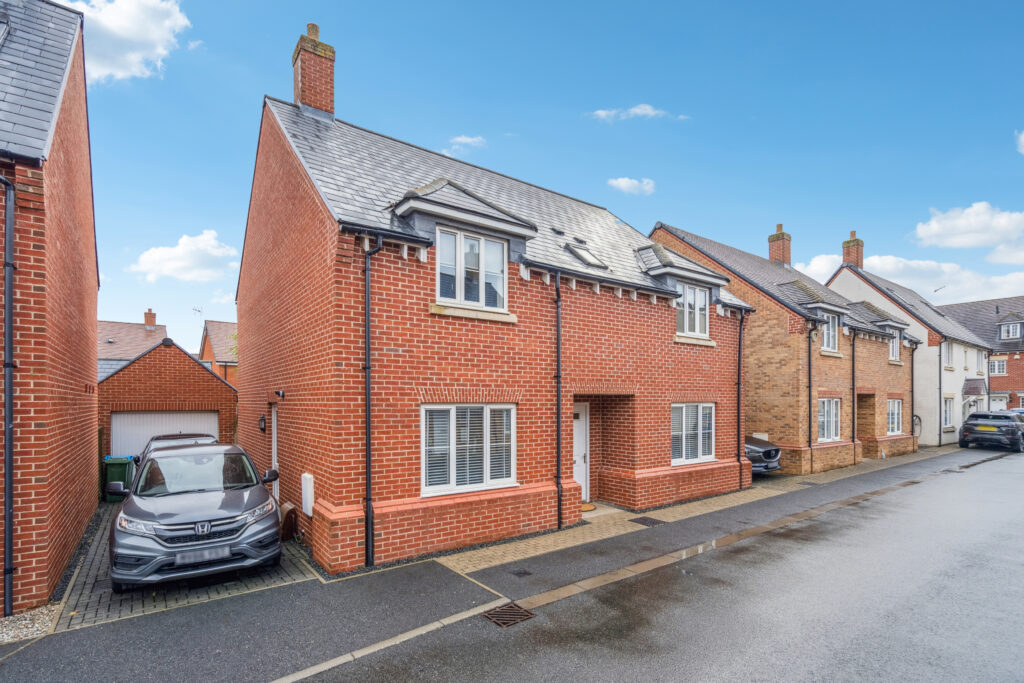 Cotts Field, Haddenham, HP17