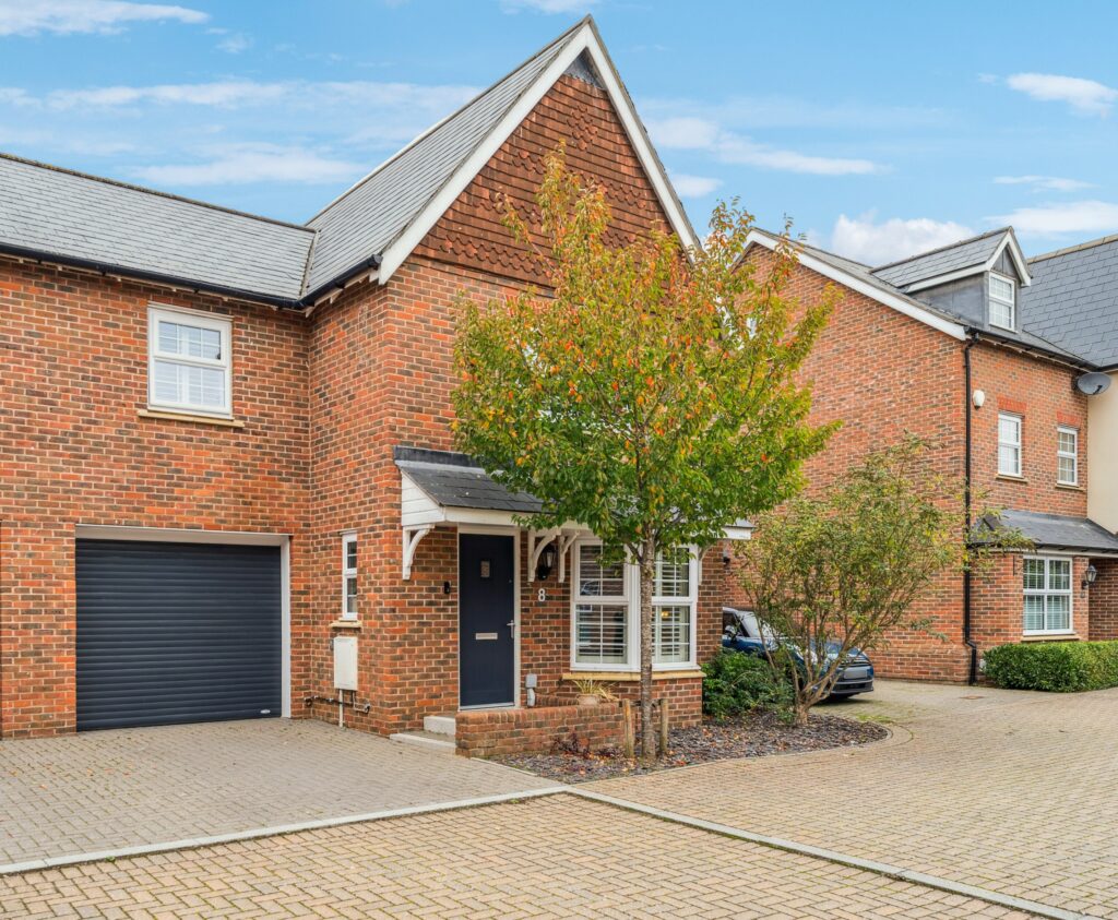 John Fulkes Avenue, Thame, OX9