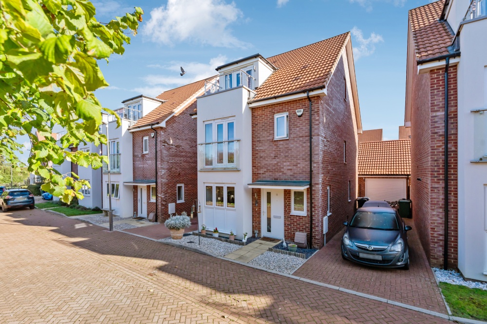 Leo Crescent, Princes Risborough, HP27