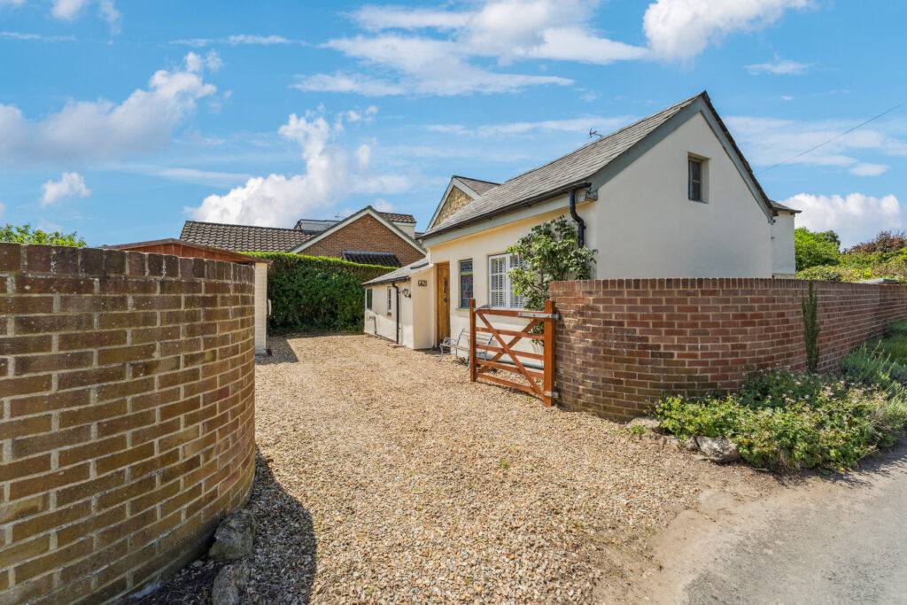 41 Sheldon Road, Ickford, HP18