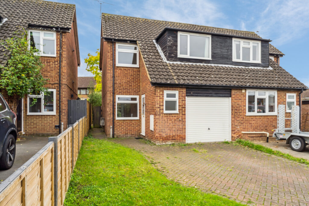 Onslow Drive, Thame, OX9