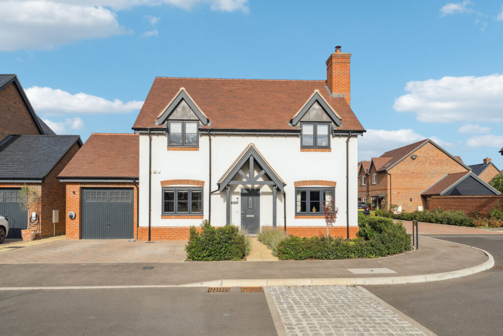 Poplar Way, Ickford, HP18