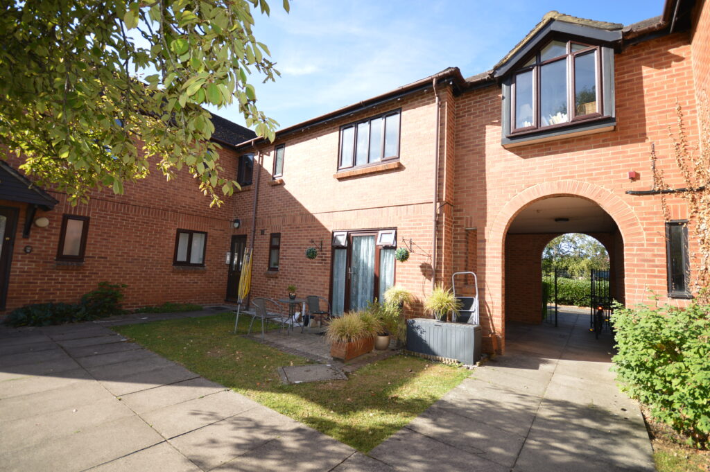 Plested Court, Stoke Mandeville, HP22