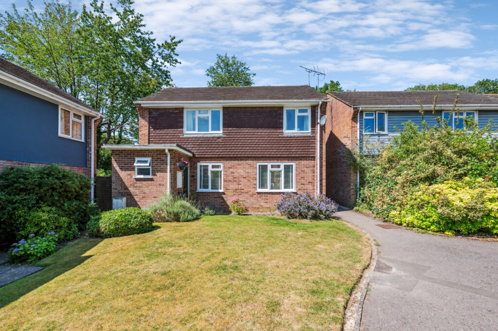 Coat Wicks, Seer Green, HP9