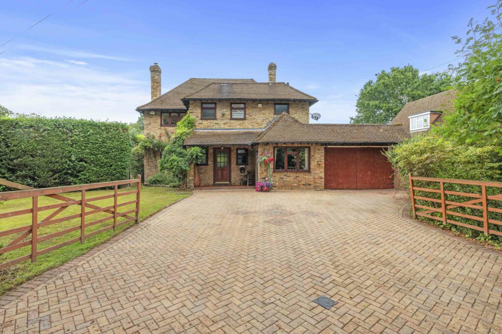 St. Johns Close, Penn, HP10