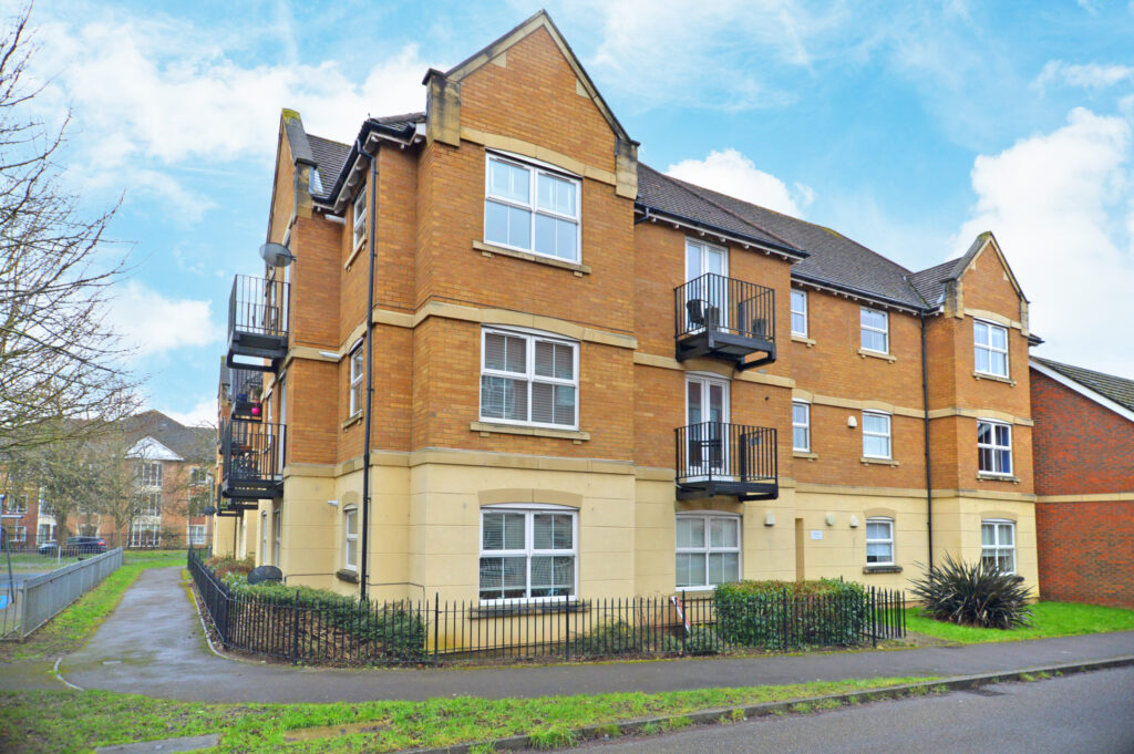 Alder Road, Weston Turville, HP22