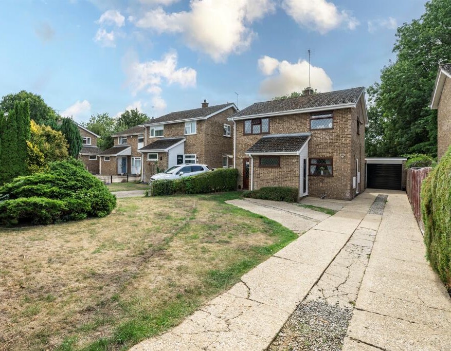 Long Plough, Aston Clinton, HP22