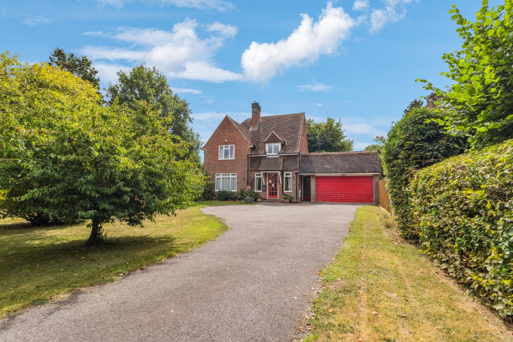 Main Road, Naphill, HP14