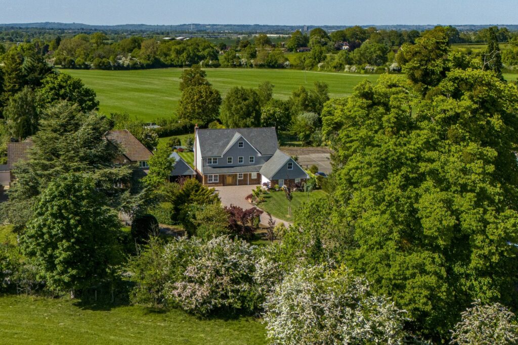 Ellesborough Road, Butlers Cross, HP17