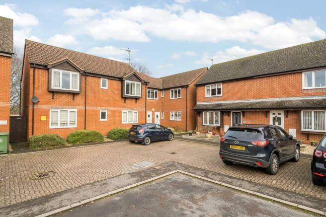 Abingdon Close, Thame, OX9
